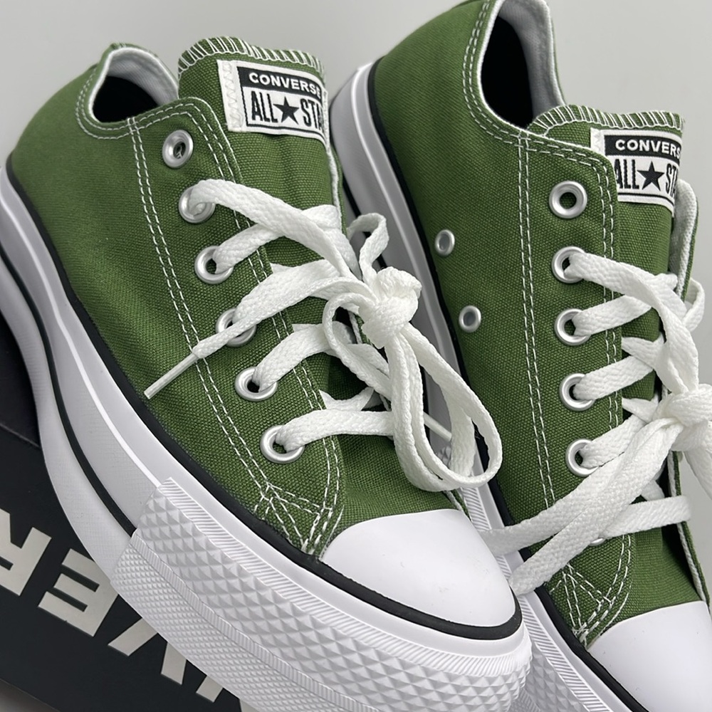 Converse Chuck Taylor Low Top Platform Sneaker - Green - Picture 6 of 16